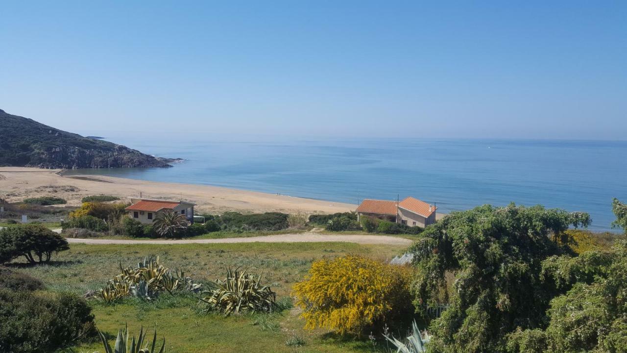 Appartamento Bouganville Magomadas ภายนอก รูปภาพ