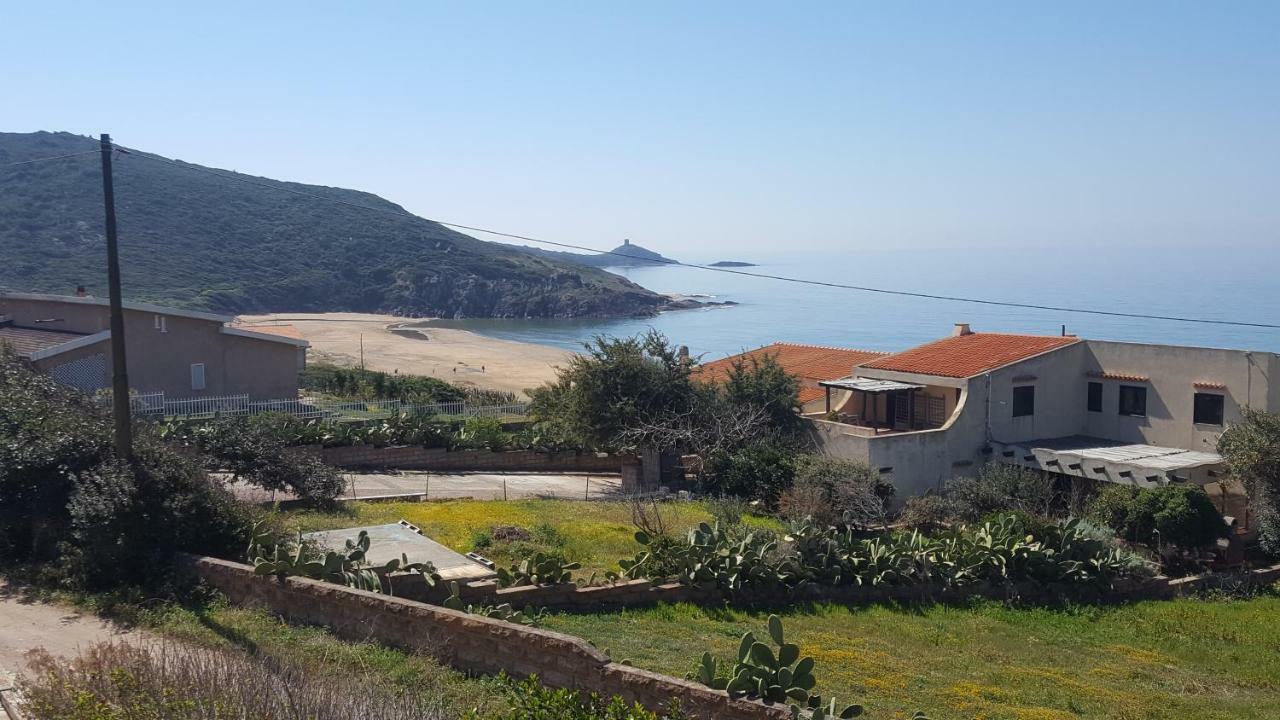 Appartamento Bouganville Magomadas ภายนอก รูปภาพ